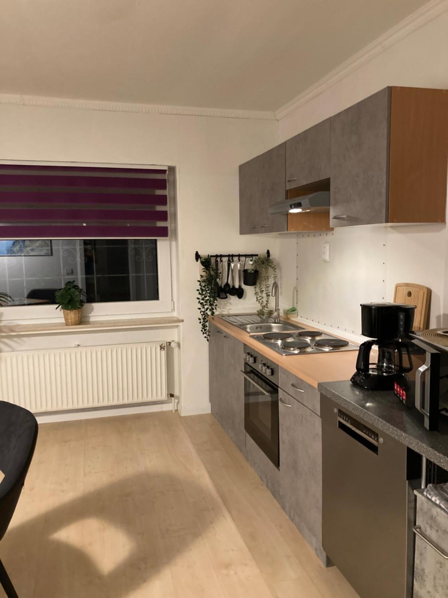 Apartamento Amselweg Am Waldrand Gelegen Netflix Eigener Carport Uvm Taunusstein Exterior foto