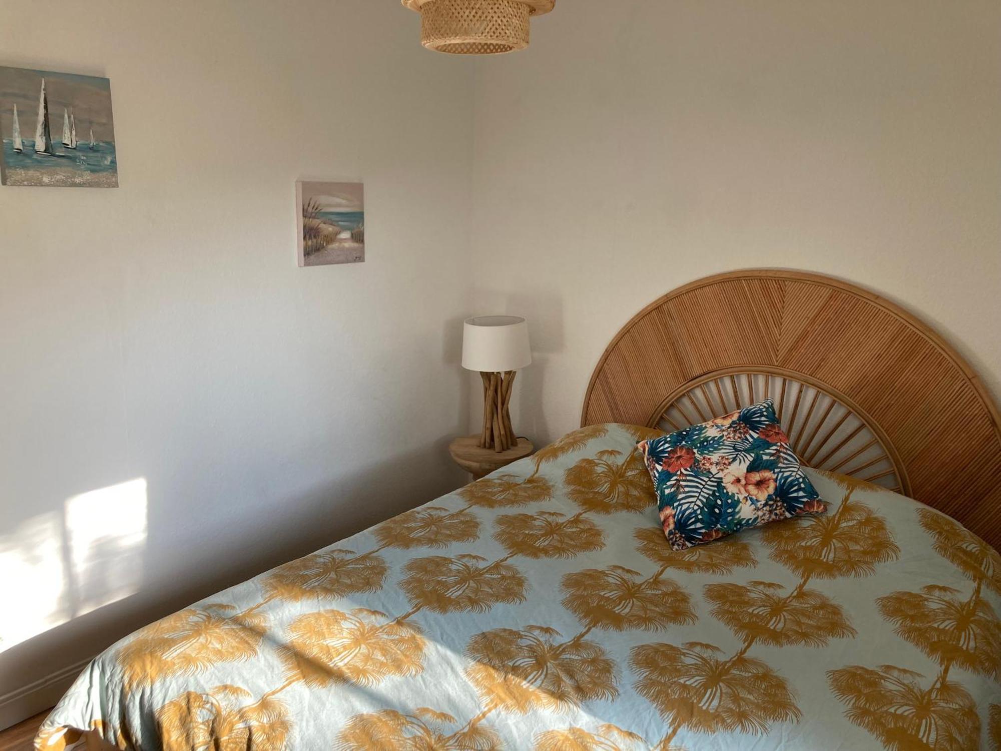 Apartamento Amselweg Am Waldrand Gelegen Netflix Eigener Carport Uvm Taunusstein Exterior foto